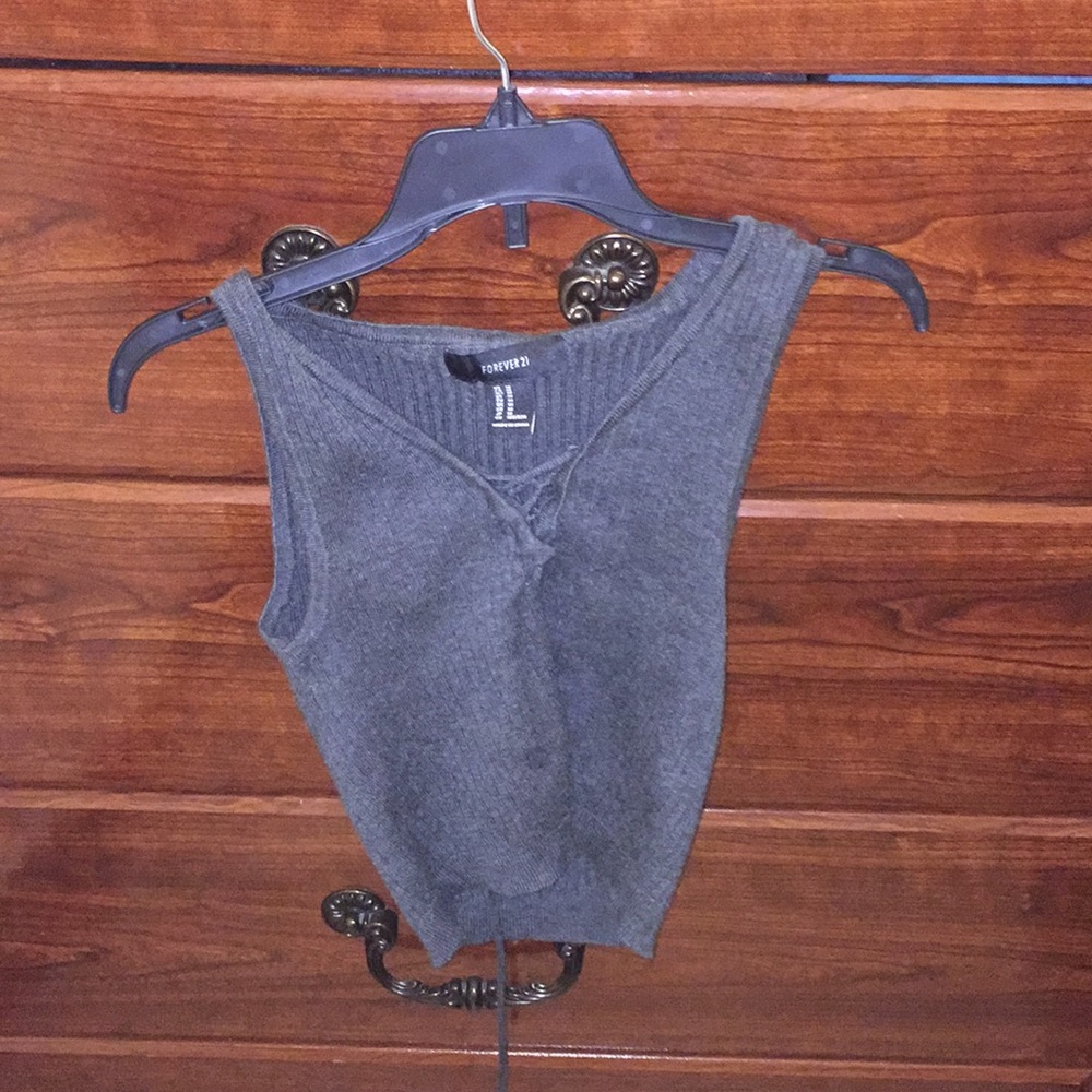 Gray ribbed tie up sleeveless top.